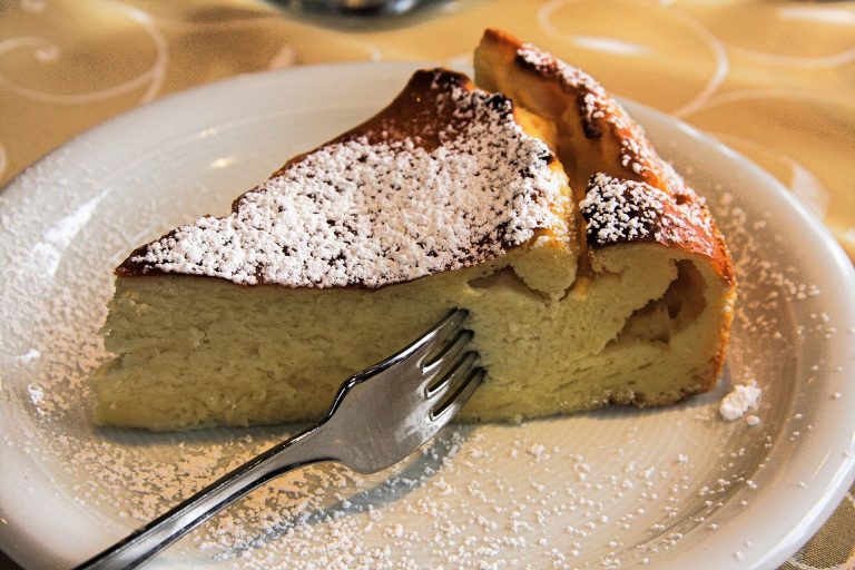 Gateau di ricotta al cioccolato bianco