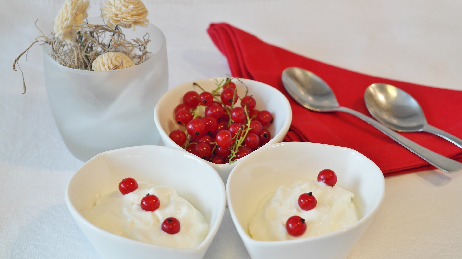 Mousse allo yogurt senza panna e senza gelatina