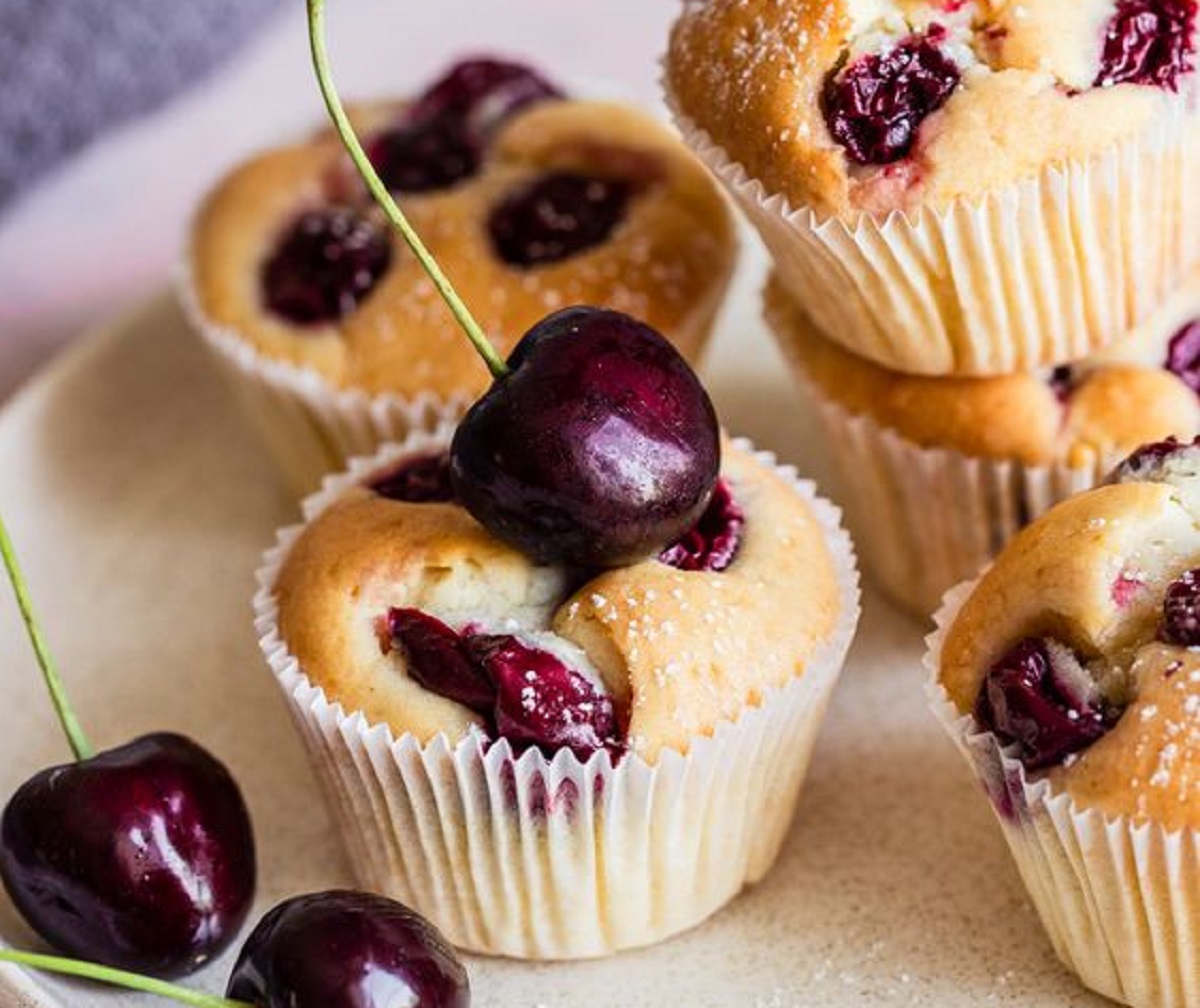 muffin con yogurt alla ciliegia