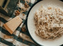 Pasta con burrata e noci