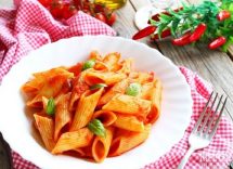 pasta con sugo di basilico