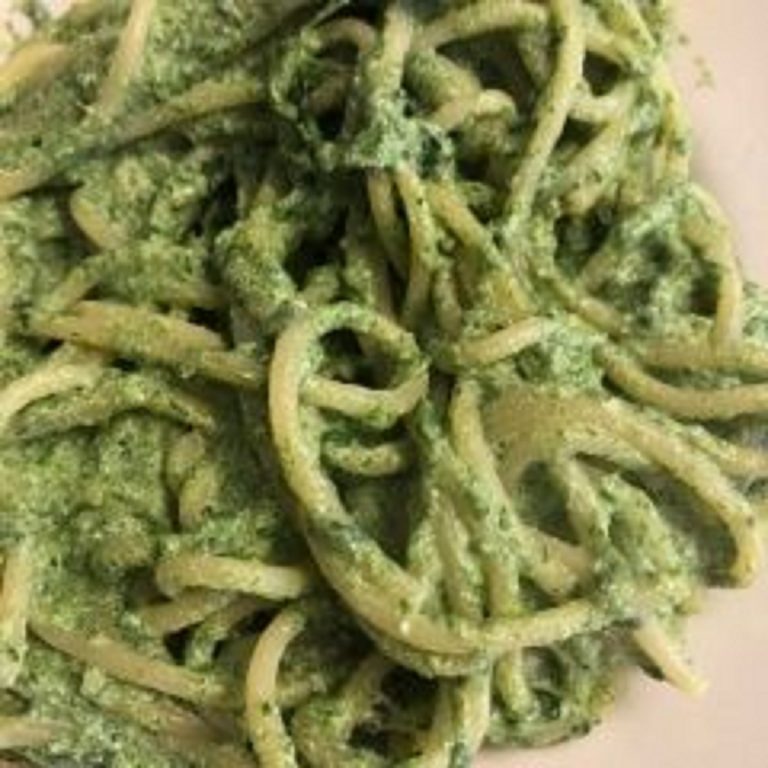 spaghetti con ricotta e spinaci