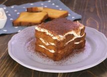 tiramisu light con fette biscottate e yogurt