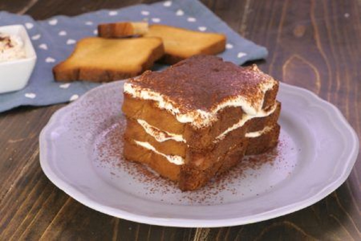 tiramisu light con fette biscottate e yogurt