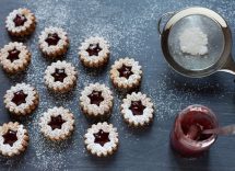 biscotti linzer con mandorle e marmellata