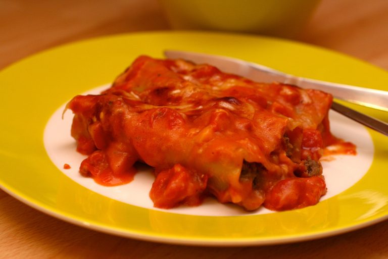 cannelloni alla bolognese