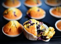 muffin con farina integrale e frutti di bosco