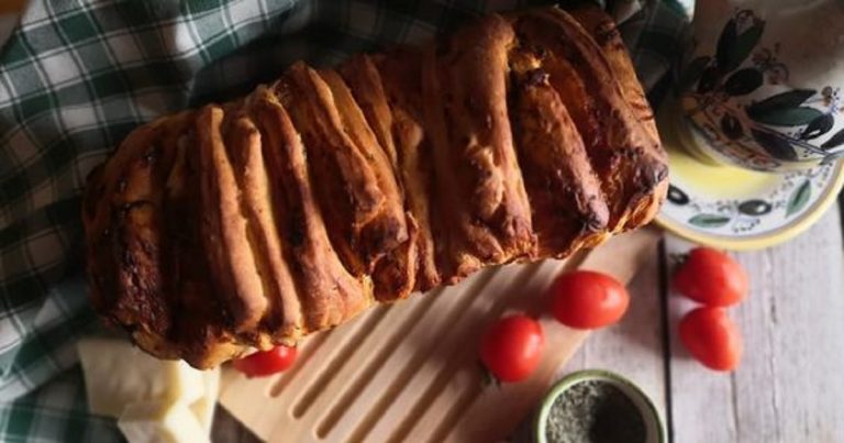 pane a fisarmonica con salame e caciotta