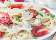 pasta con feta greca e pomodorini