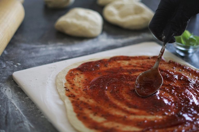 ricetta salsa di pomodoro per pizza napoletana