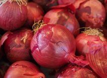 Tarte tatin di cipolle rosse caramellate