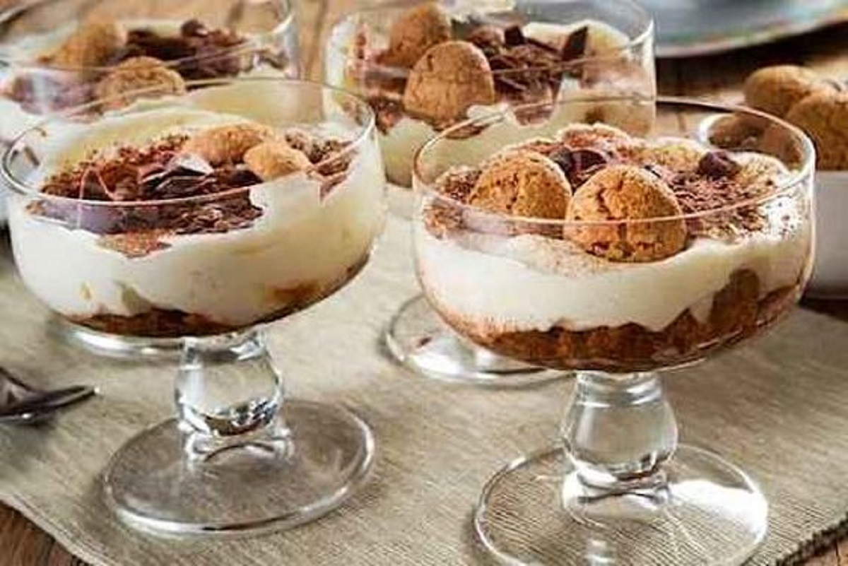 tiramisù in coppa all'amaretto