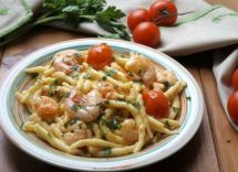 pasta con gamberetti pomodorini e rucola 1