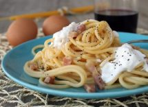 pasta con stracciatella e pancetta