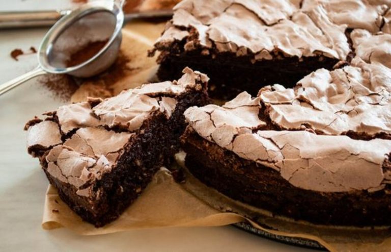 torta meringata al cioccolato