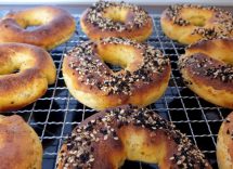 Bagel con yogurt greco