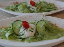 insalata di cetrioli con yogurt greco