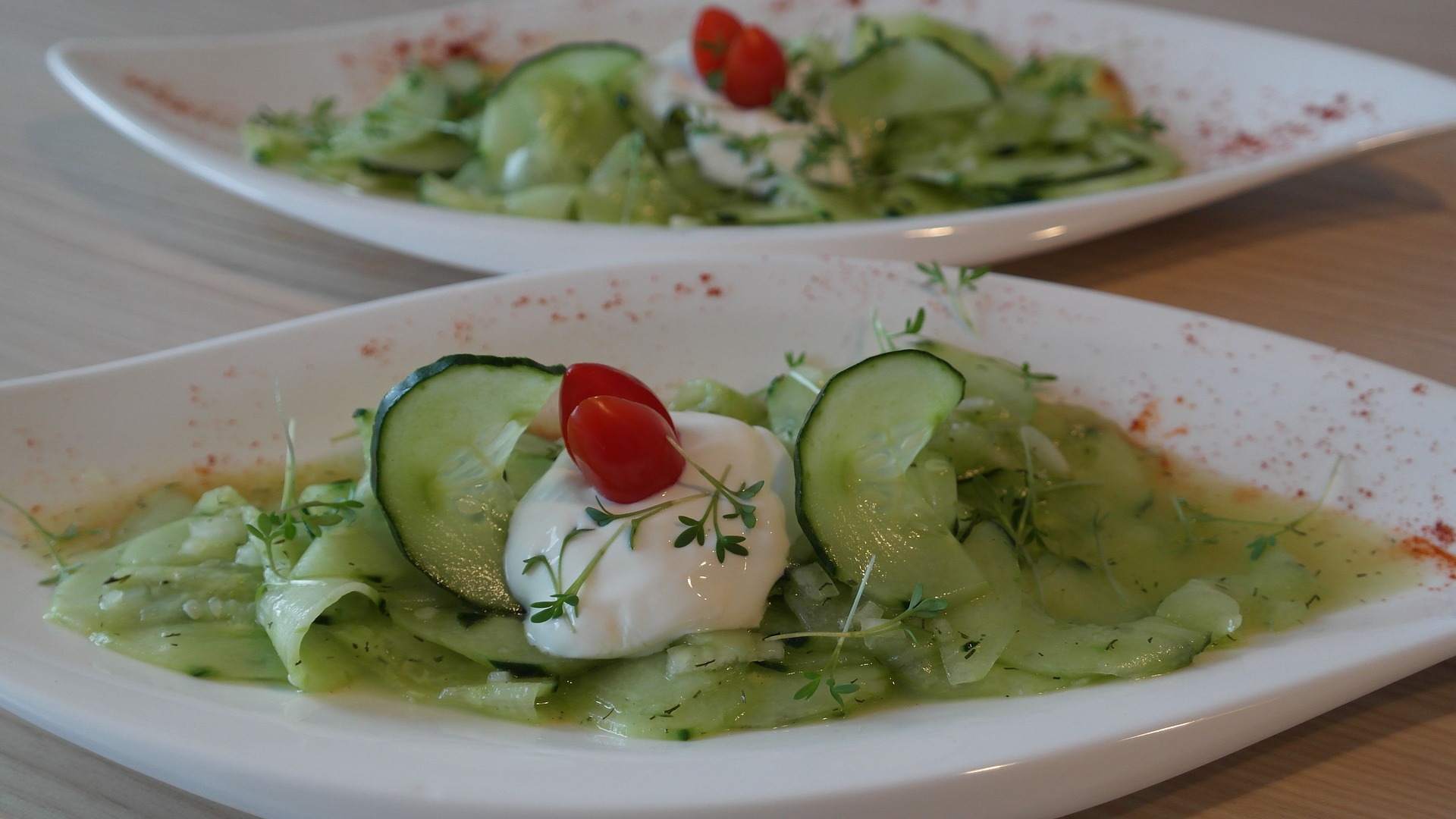 insalata di cetrioli con yogurt greco