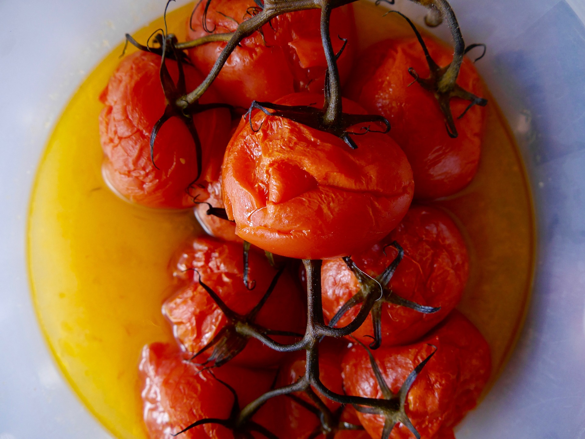 pomodori caramellati in padella ricetta