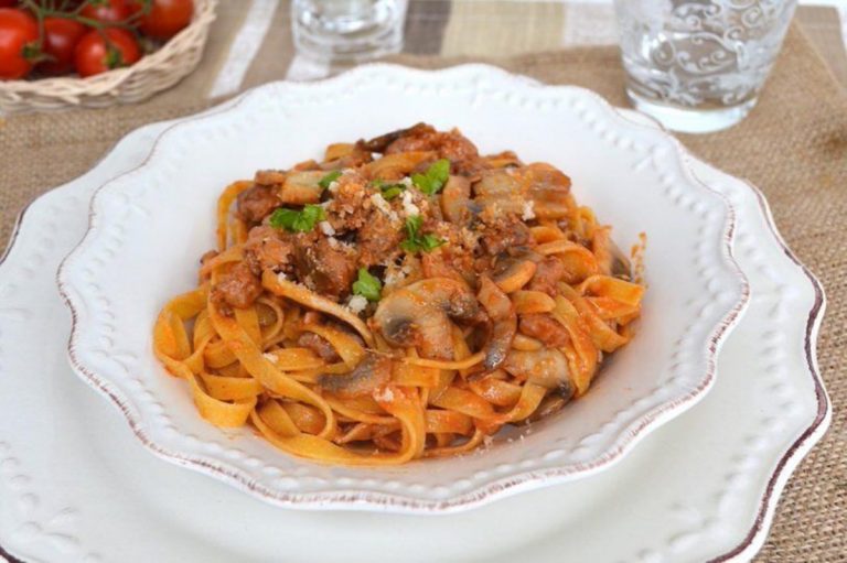 tagliatelle alla boscaiola ricetta senza panna