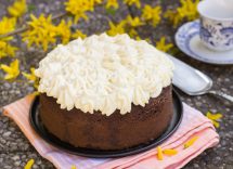 torta decorata con frosting al mascarpone