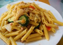 pasta con zucchine limone menta e tonno