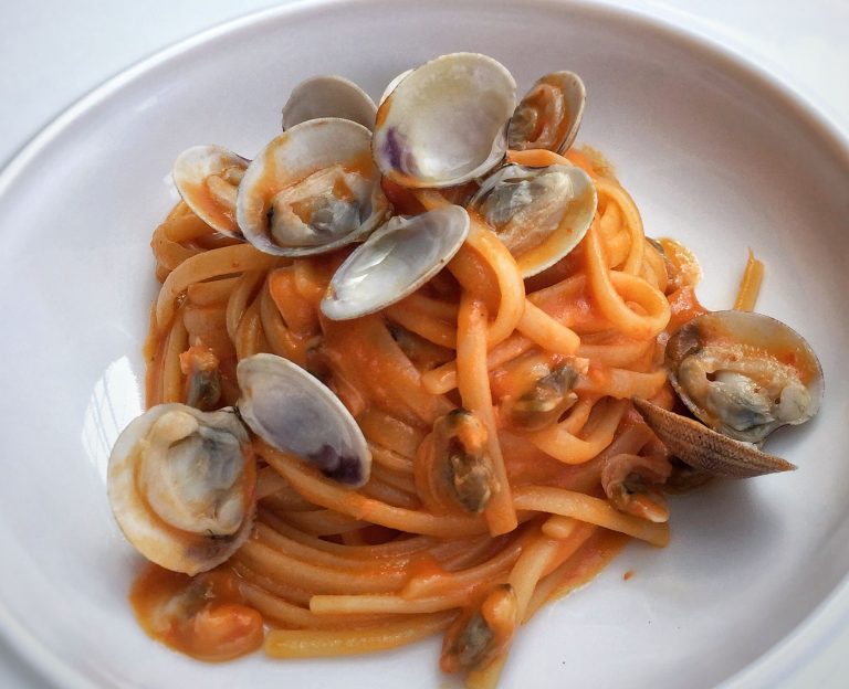 pasta crema di peperoni e vongole