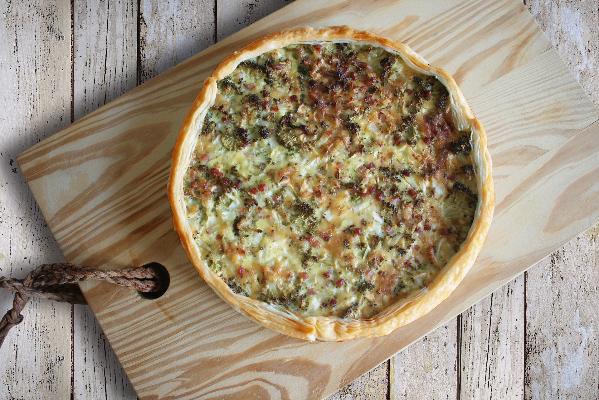 pasta sfoglia con cicoria e salsiccia