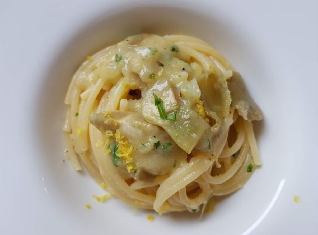 tonnarelli con carciofi pecorino e acciughe