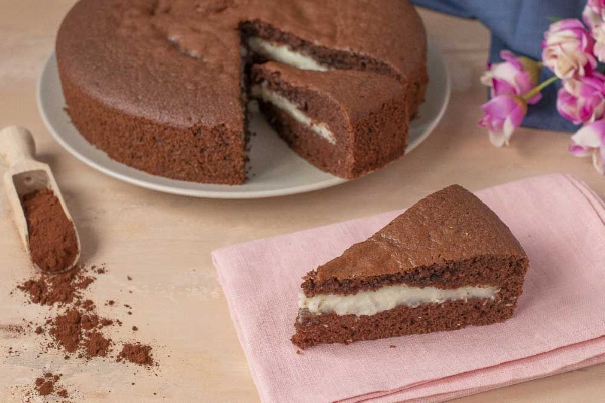 torta al cioccolato con cuore morbido al cocco