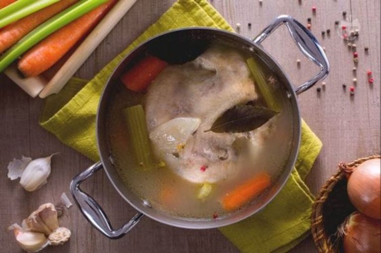 brodo di pollo ricetta della nonna