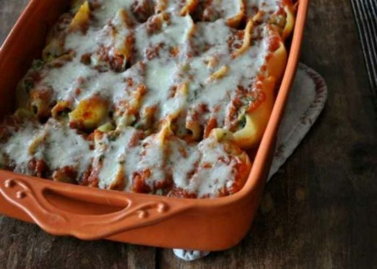 Conchiglioni ripieni di melanzane e mozzarella