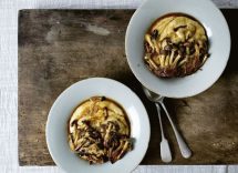 Medaglioni di polenta con funghi e formaggio