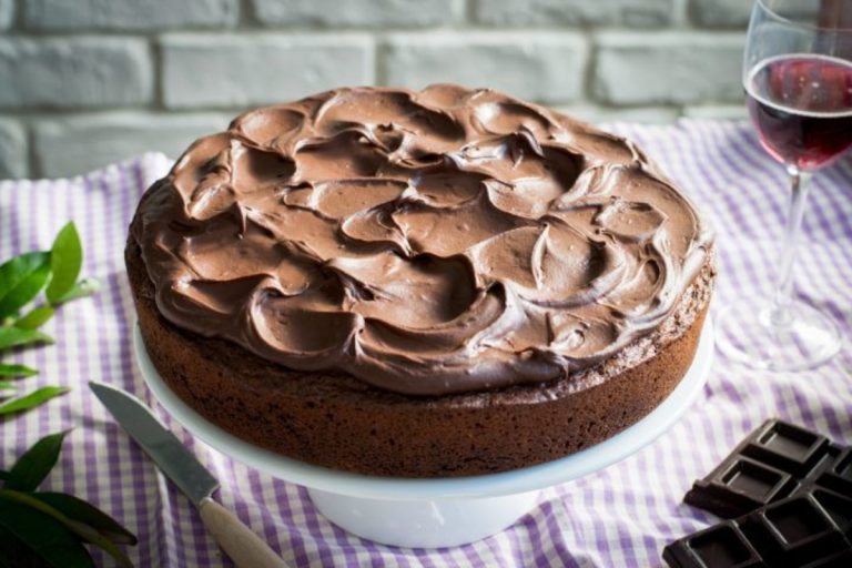 torta cioccolato e vino rosso