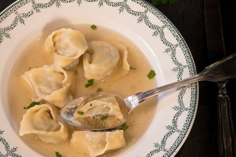 cappelletti in brodo di cappone