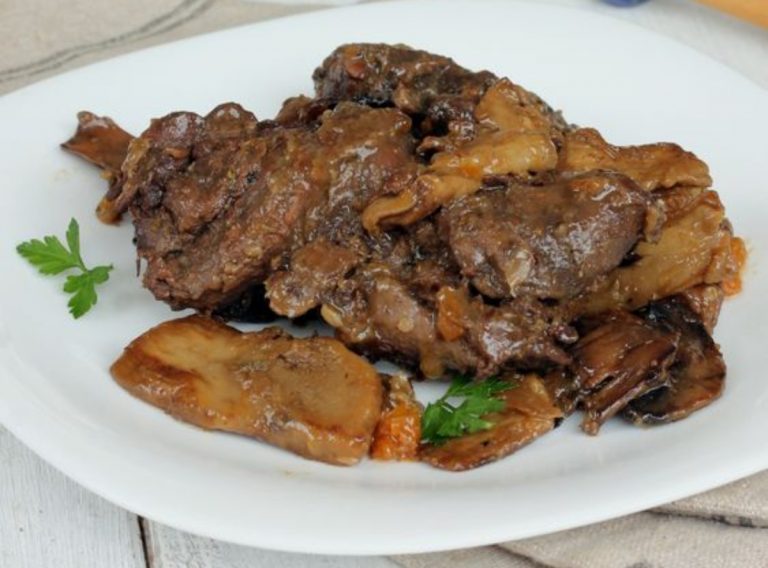 cinghiale brasato sardo