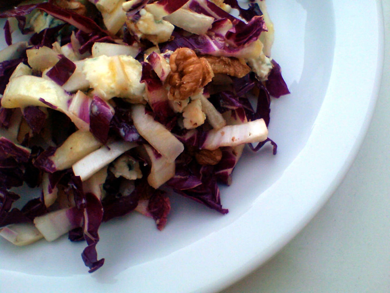 insalata di radicchio con mele e noci