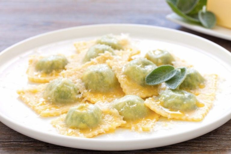 ravioli spinaci e ricotta ricetta