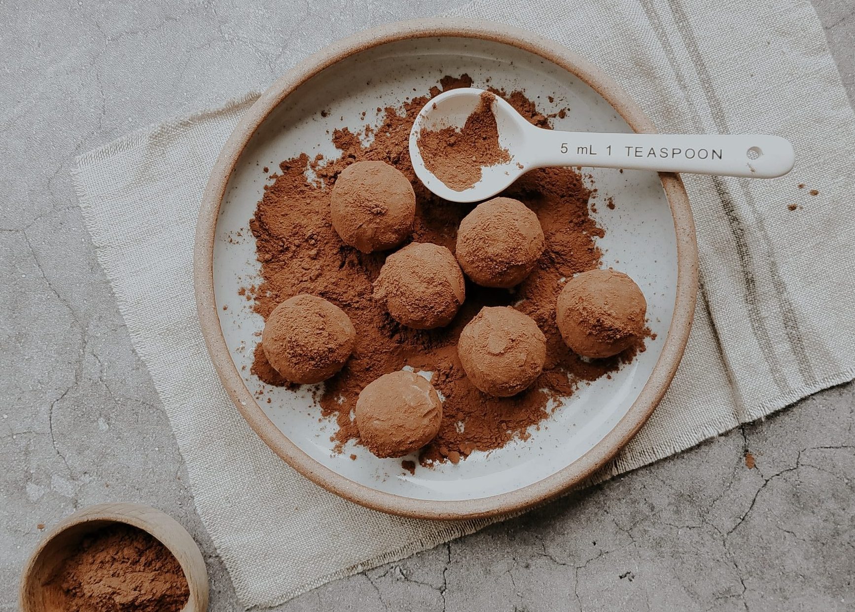 tartufi di pandoro panna e nutella