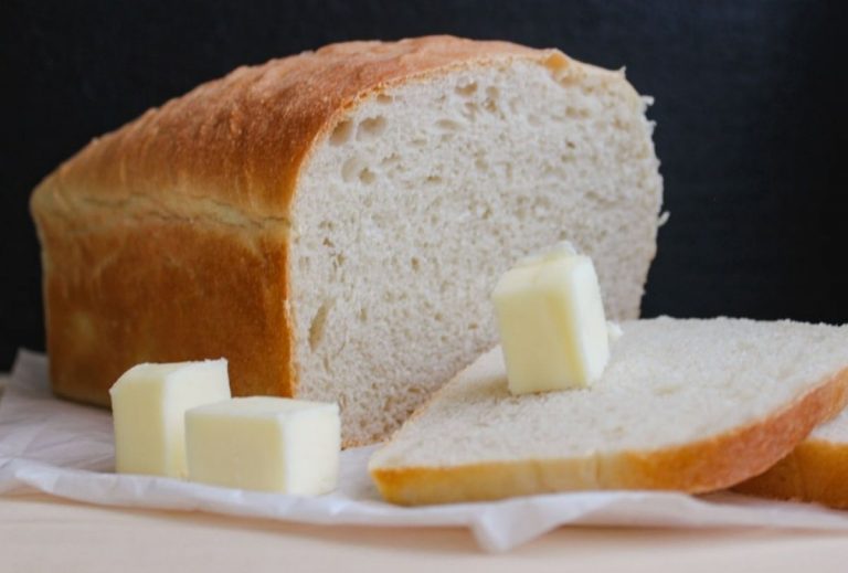 Pane in cassetta fatto in casa