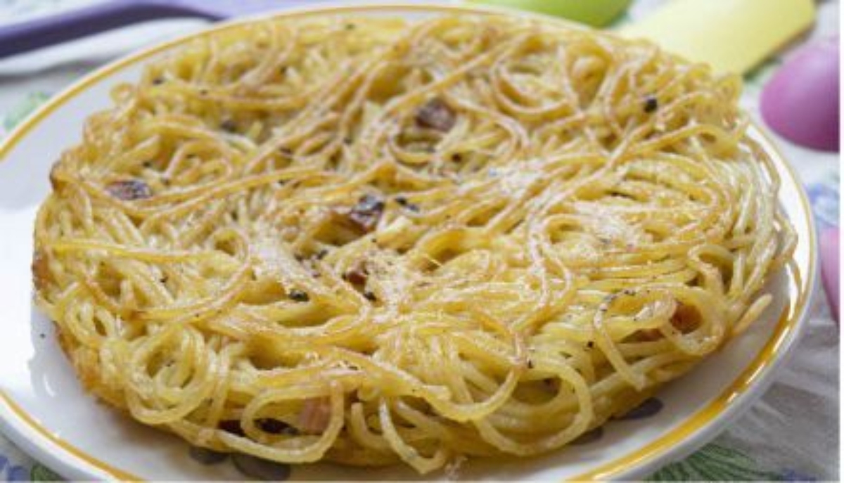 spaghetti fritti in padella