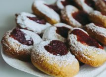 biscotti ripieni di ricotta e marmellata