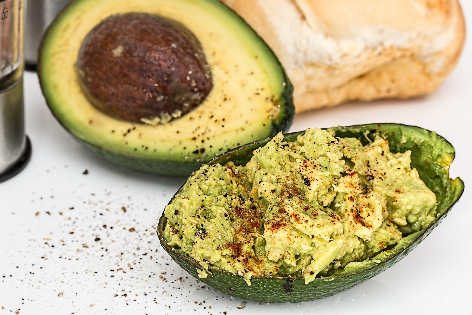 Cestini di pasta fillo con gamberi e avocado ricetta