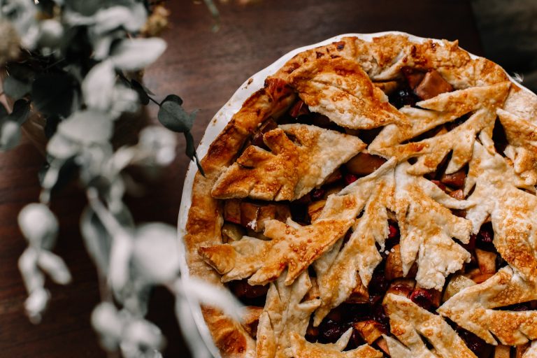 crostata con pere al vino rosso