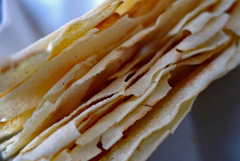 millefoglie di pane carasau e pesce