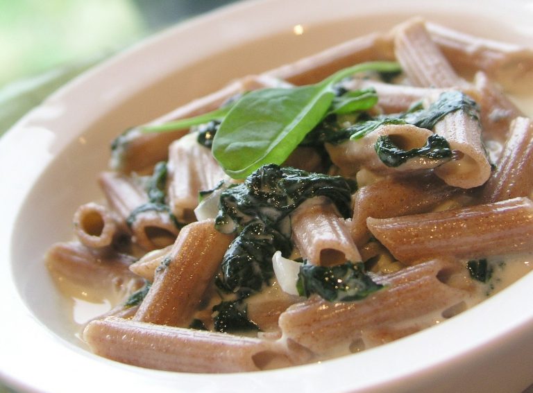 ricetta pasta con spinaci e pancetta