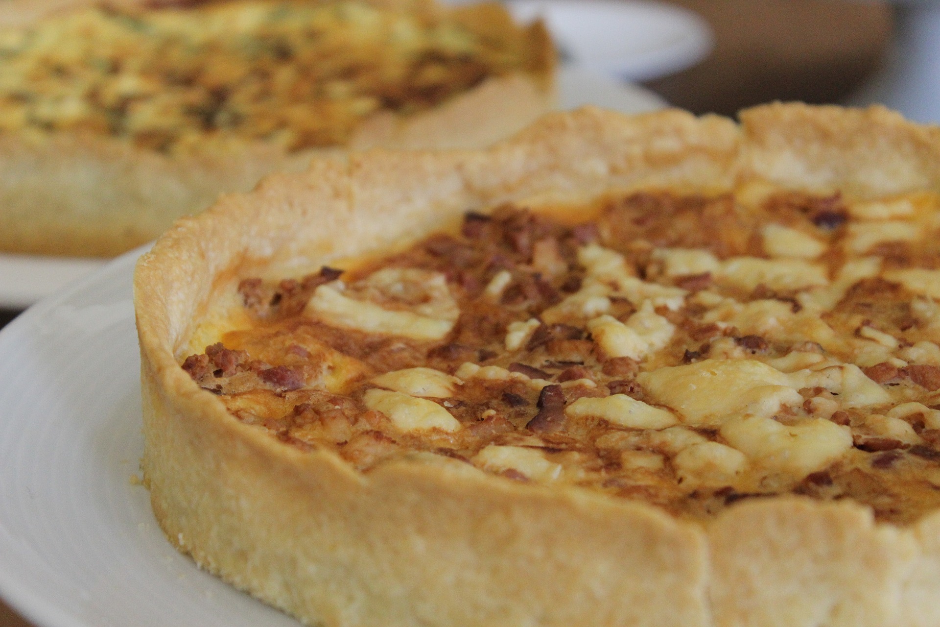 Torta salata con patate e salsiccia ricetta