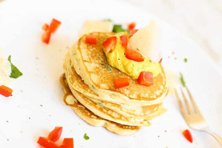 Pancake alle erbe con formaggio di capra