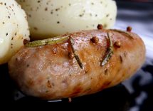 salsiccia in umido con patate