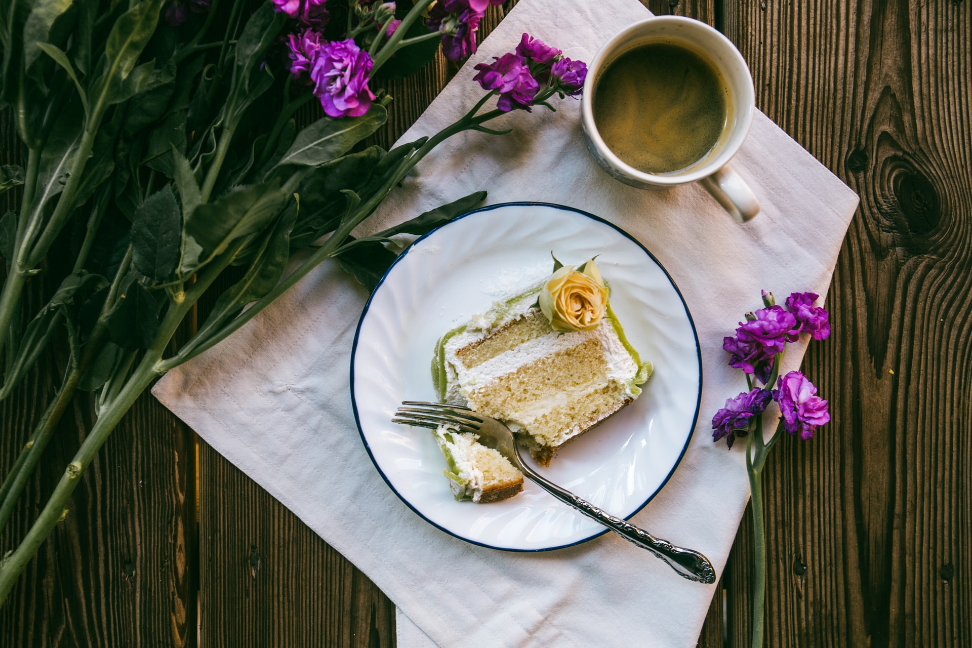 Torta tropicale mango, ananas e cocco